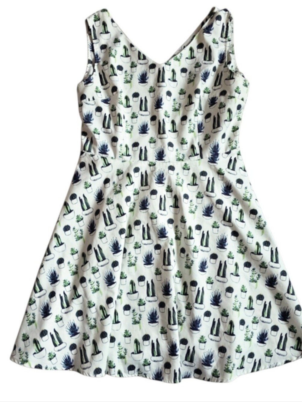 NWT Sucrefas White & Green Cactus Fit & Flare Dress Size 12